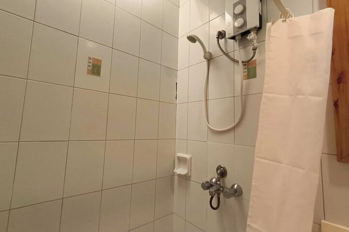 Room 70 of 73