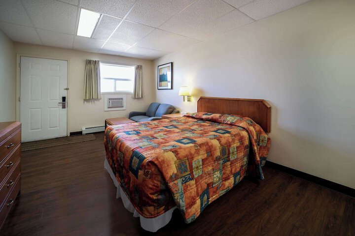 Room 7 of 36