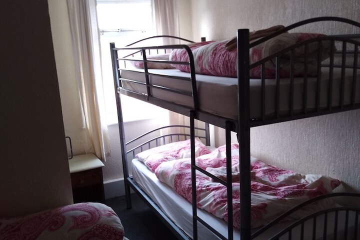 Room 7 of 37