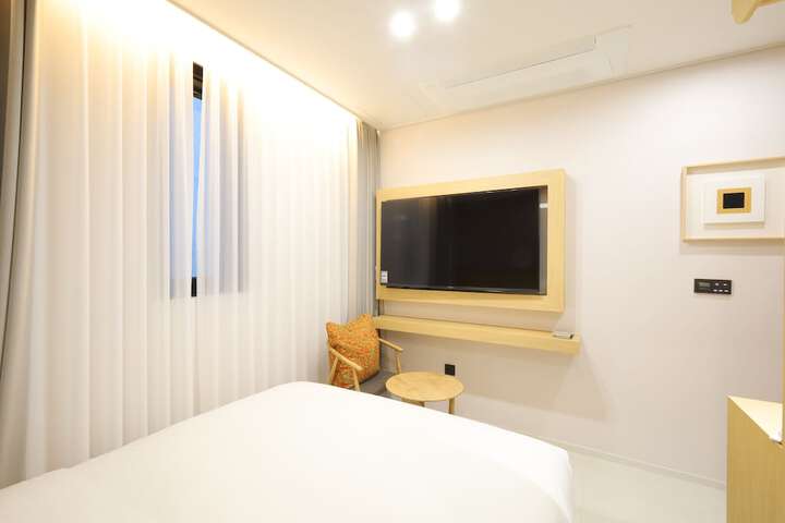 Room 19 of 75