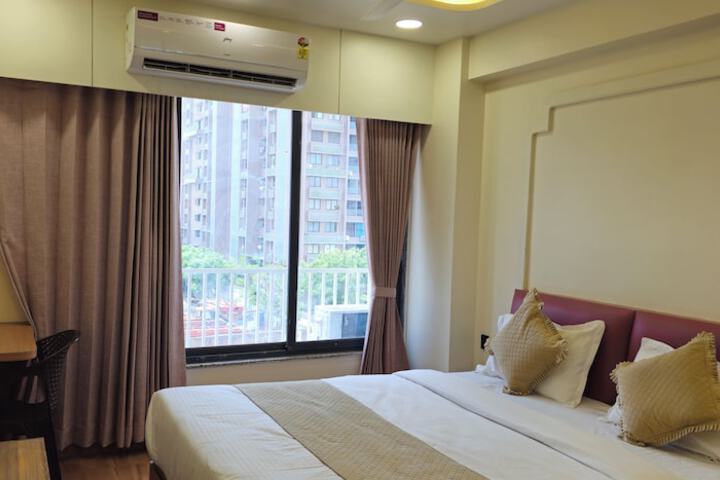 Room 10 of 22