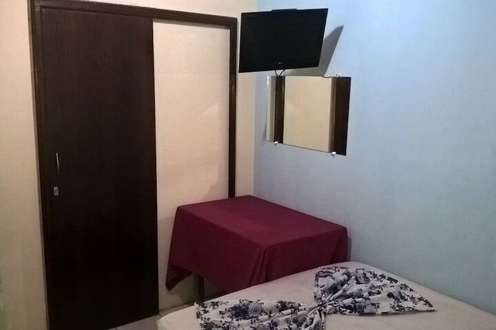 Room 3 of 74