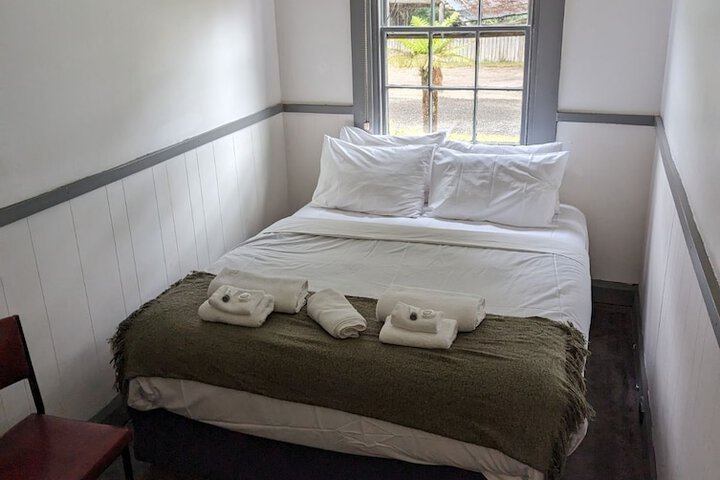 Room 3 of 31