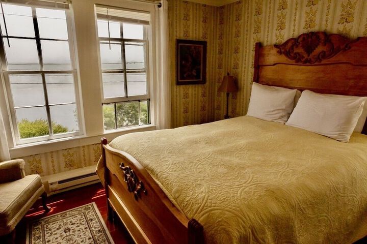 Room 7 of 113