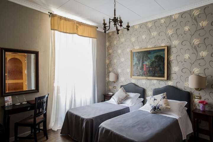 Room 47 of 90