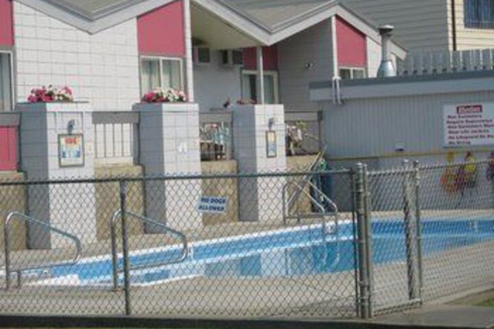 Pool 34 of 42