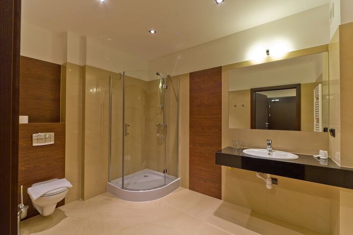 Room 15 of 47