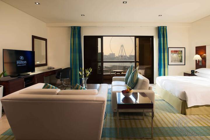 Room 52 of 199