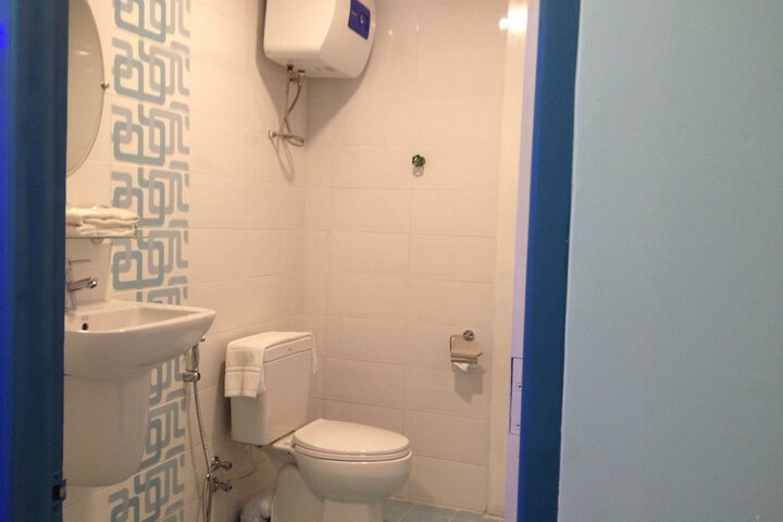 Room 14 of 32