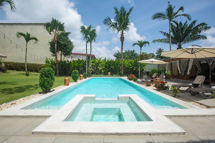 Pool 11 of 14