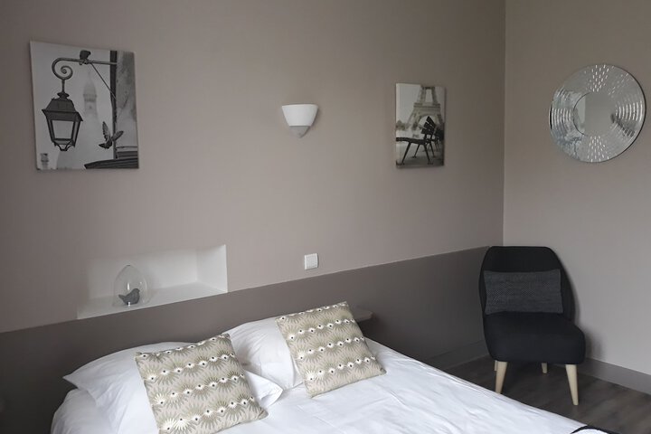 Room 13 of 76