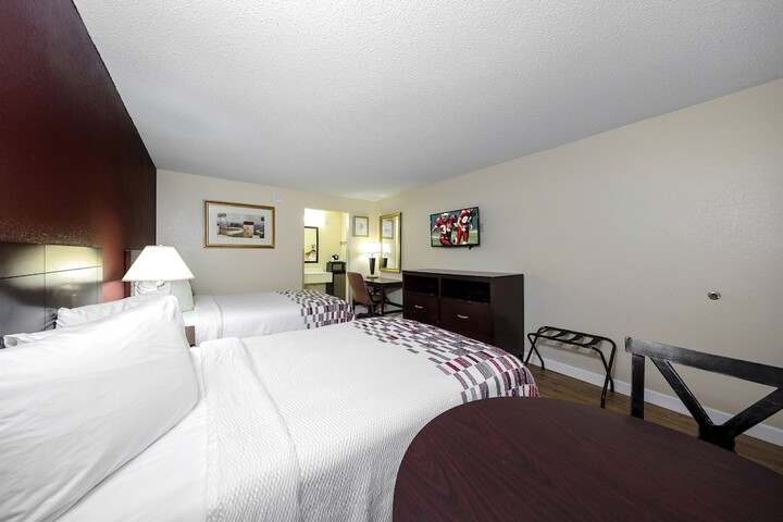 Deluxe 2 Double Beds (8 of 8)