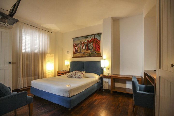 Room 14 of 60