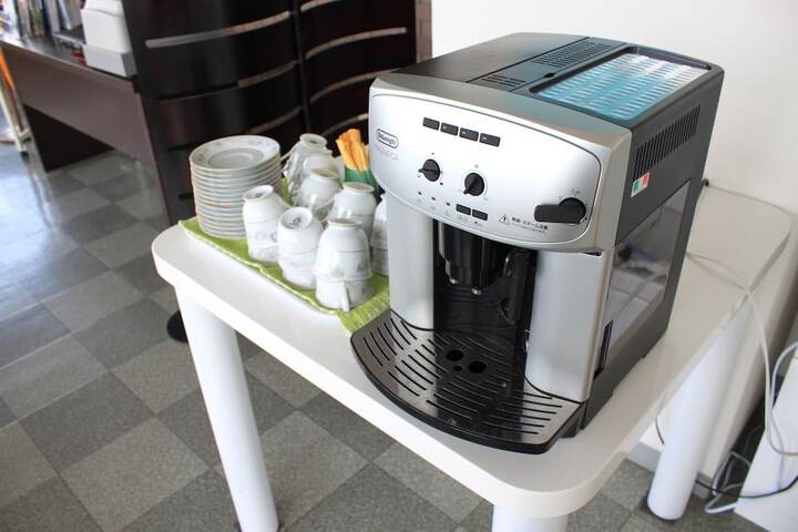 Breakfast/Coffee Service 19 of 48