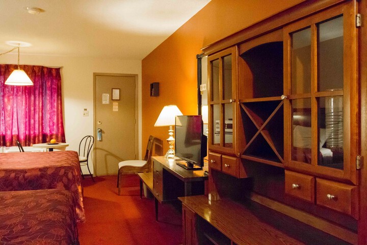 Room 63 of 80