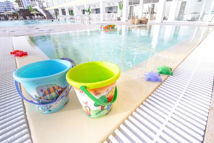 Hotel with Pool