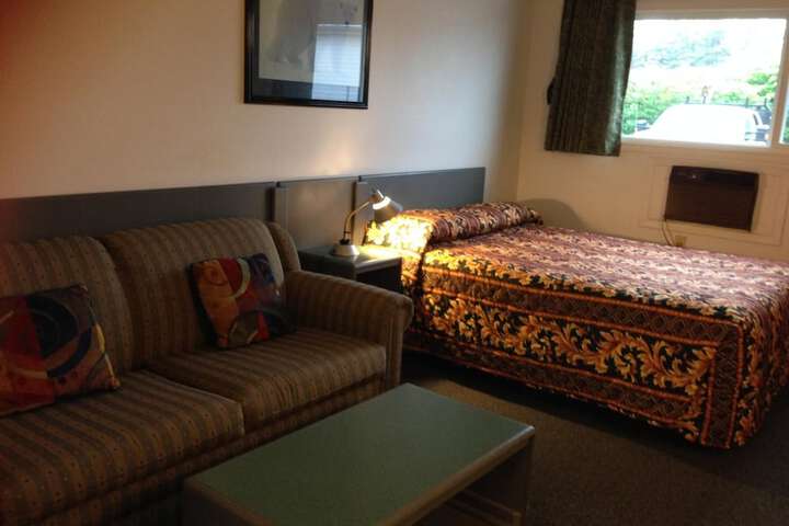 Room 9 of 40