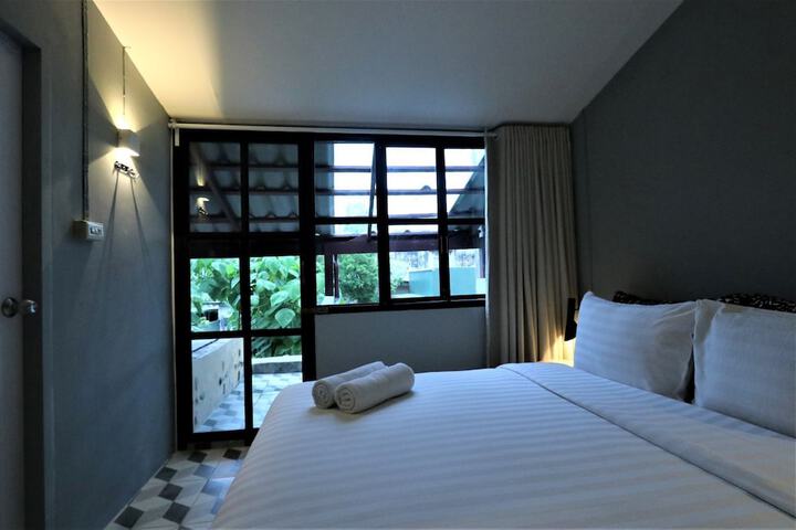 Room 5 of 39