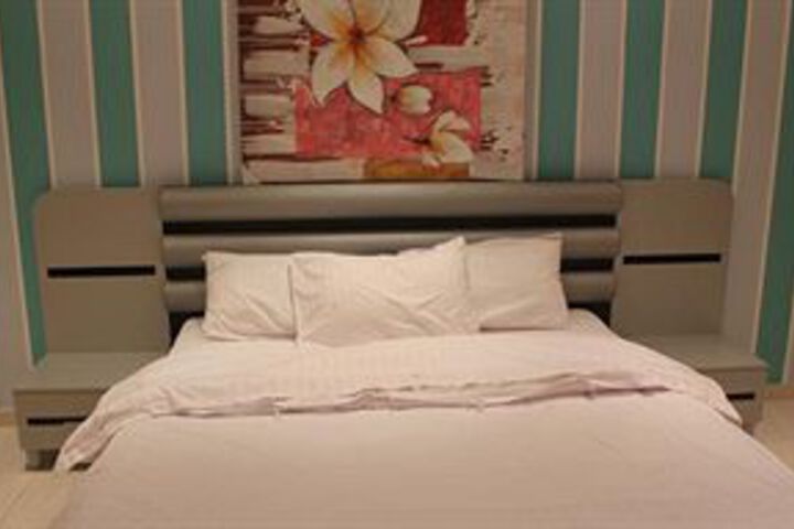 Room 2 of 16