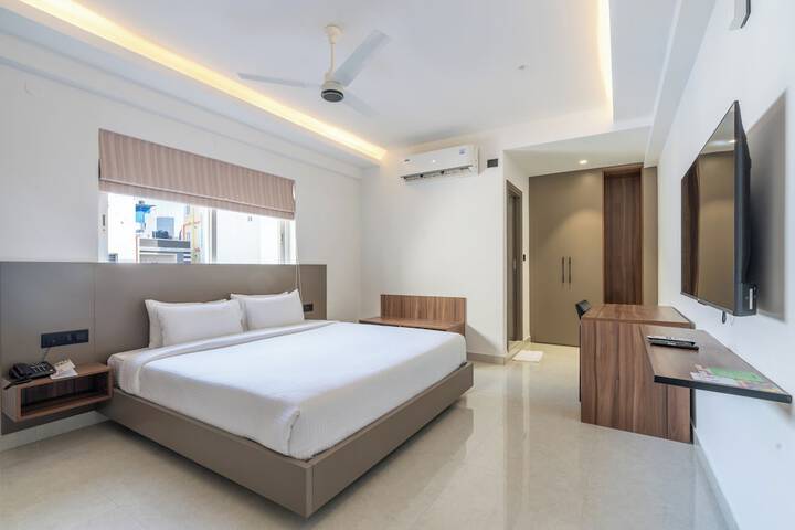 Room 13 of 24