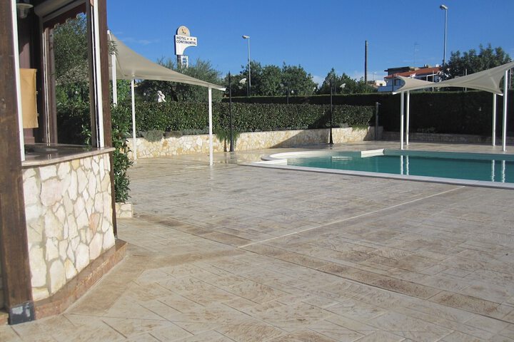 Pool 47 of 72