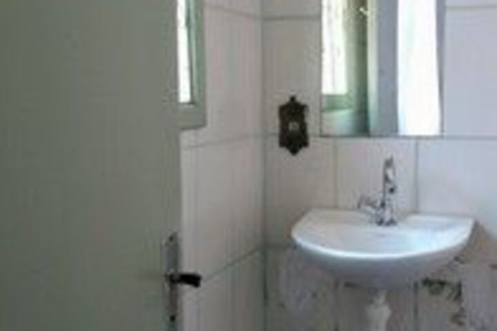 Room 2 of 26