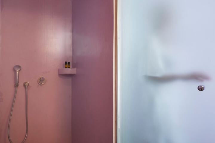 Room 53 of 78