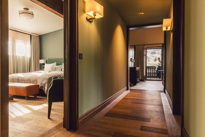 Room 50 of 125