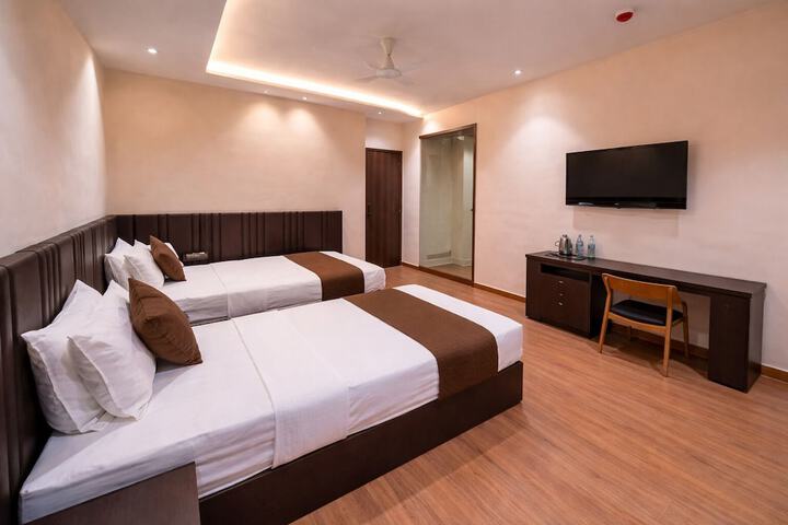 Room 15 of 25