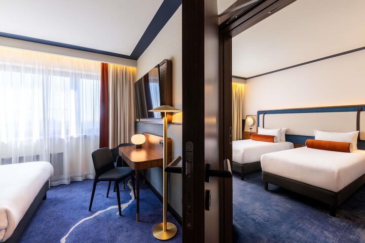 Room 14 of 78
