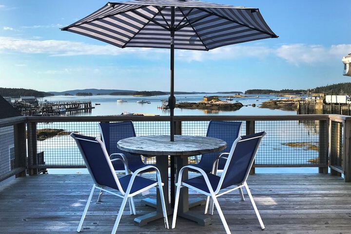 Sundeck 96 of 113