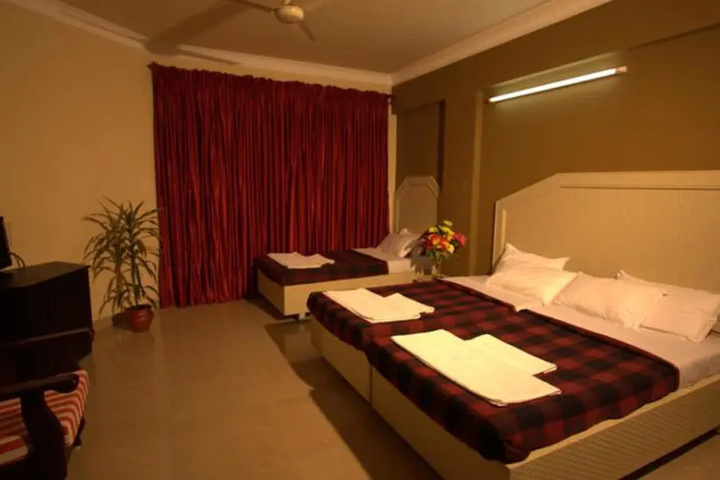 Room 5 of 11