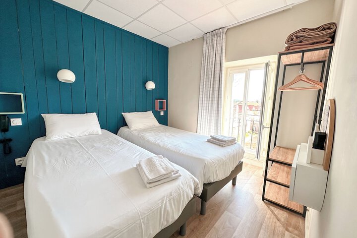 Room 10 of 39