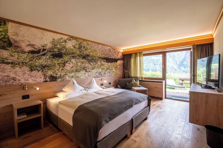Room 28 of 100