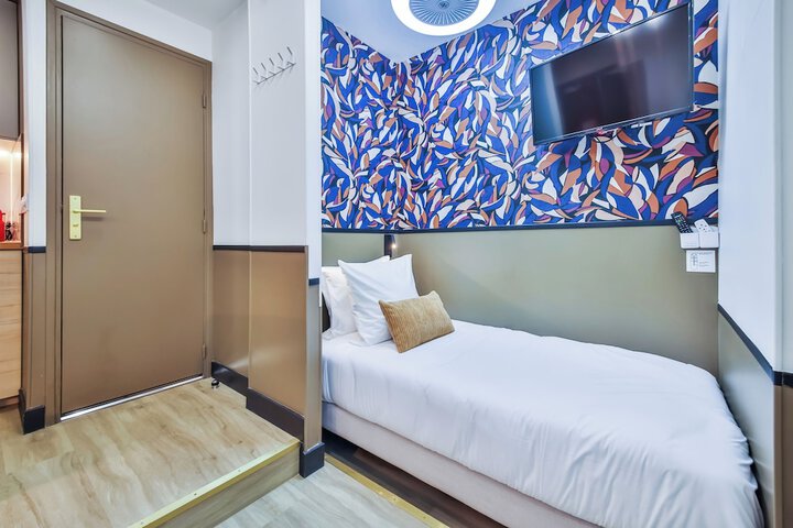 Room 45 of 116