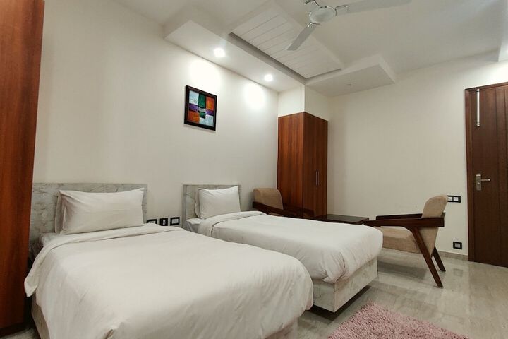 Room 3 of 5