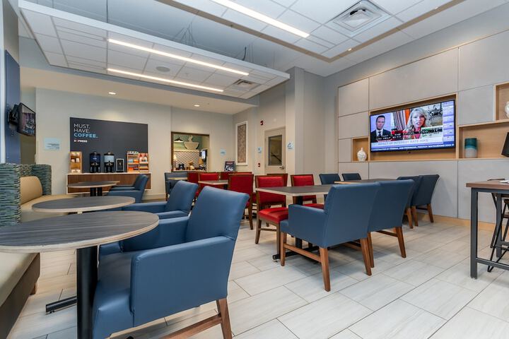 Breakfast/Coffee Service 13 of 21