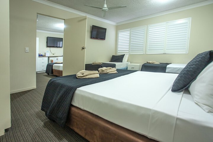 Room 10 of 83