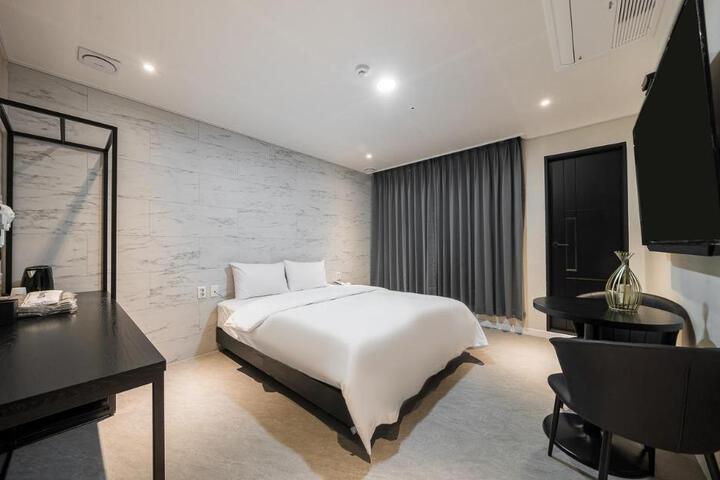 Andong Queen Hotel