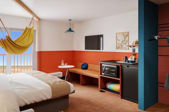 Room 5 of 15