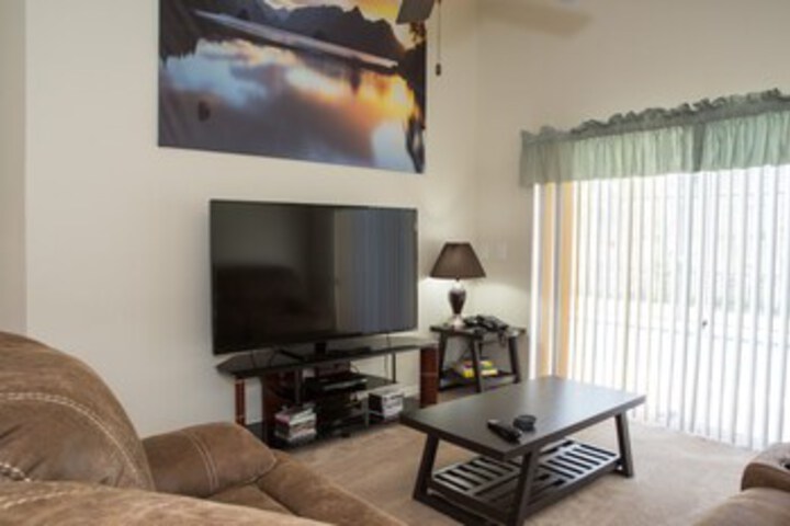 Room 8 of 19