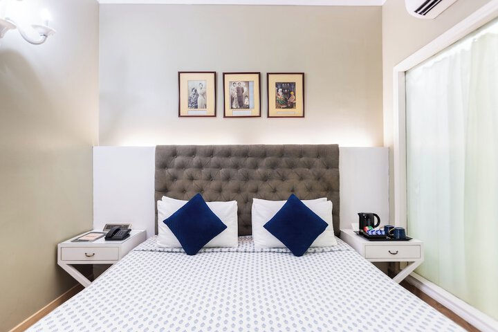 Room 48 of 102