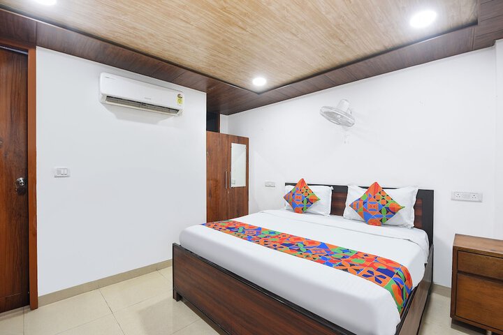 Room 16 of 30