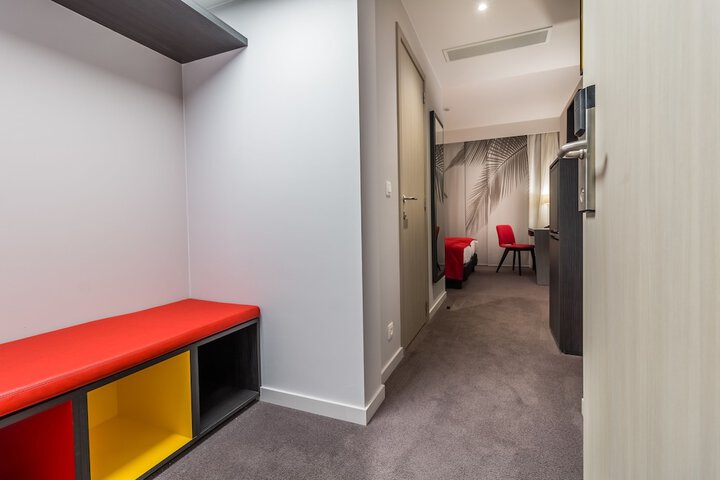 Room 9 of 55