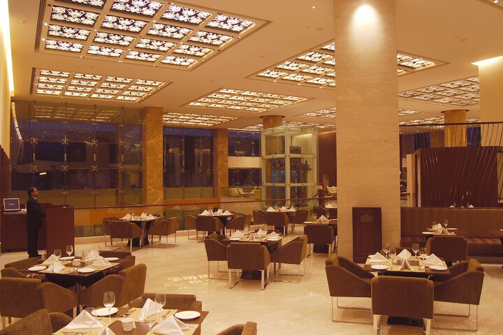 Dining Photos