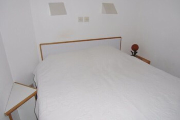 Room 15 of 17