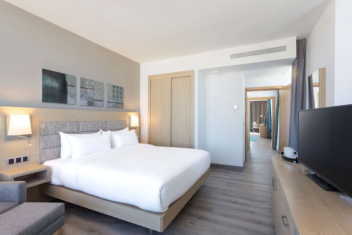 Room 12 of 46