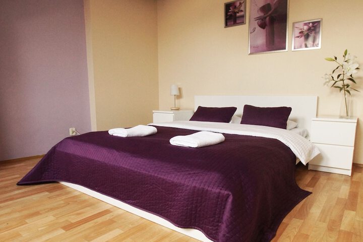 Room 5 of 72