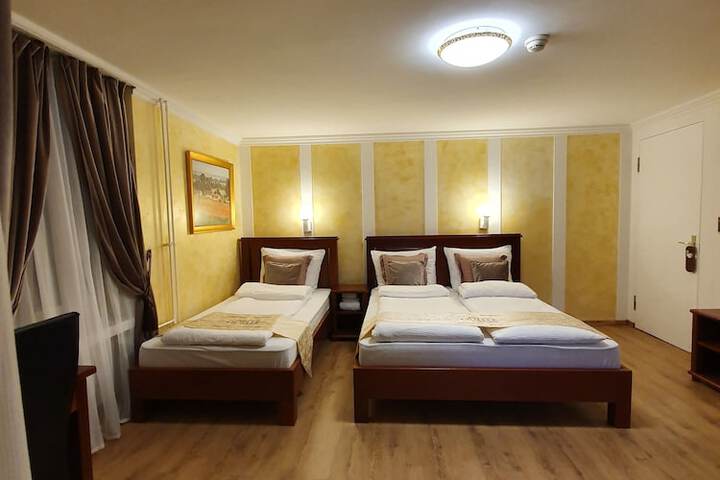 Room 47 of 266