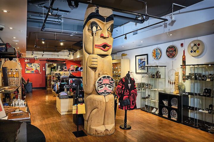 Gift Shop 96 of 108